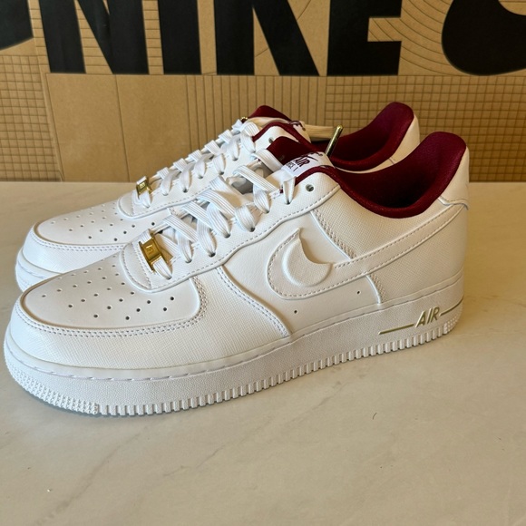 Final Sale!!! 🌺 NIKE 🌺 Nike Air Force 1 '07 SE  👟 - Picture 6 of 14